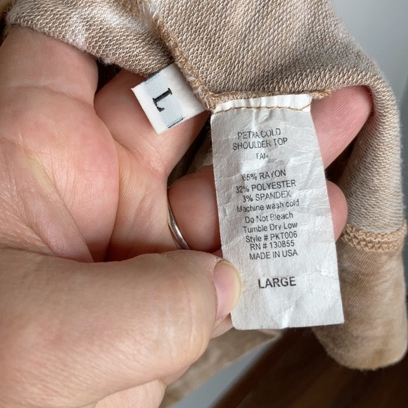 PPLA Petra cold shoulder top tan tie dye shirt size large - Picture 7 of 8